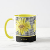 Gelber Gerbera und Schwarzes Live, Liebe, Tasse (Links)