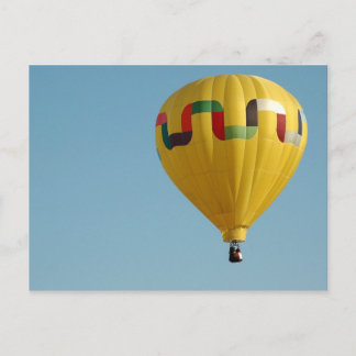 Gelber Heißluftballon Vintage-Postkarte Postkarte