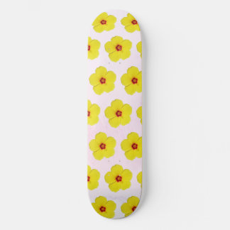 Gelber Hibiskus Blume Art Skateboard