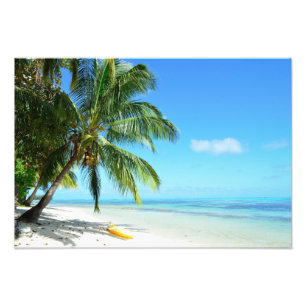 Gelber Kajak auf einem weißen Sandstrand-Fotodruc Fotodruck