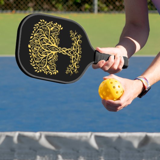 Gelber Keltenbaum Pickleball Schläger (InSitu)