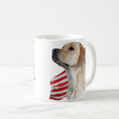 Gelber Labrador retrieverkopf und -amerikanische Kaffeetasse (VorderseiteRechts)