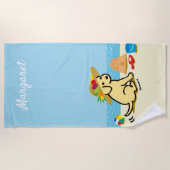 Gelber Labrador-Welpen-Strohhut-Cartoon Strandtuch (Vorderseite)