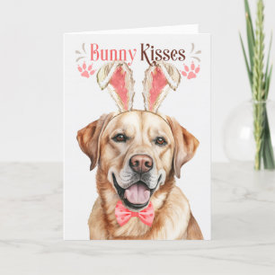 Gelber Labradorhund in Hasenohren für Ostern Feiertagskarte
