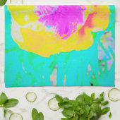 Gelber Mohn mit Hot-Pink-Mitte auf Türkis Geschirrtuch (Gefaltet)