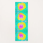 Gelber Mohn mit Hot-Pink-Mitte auf Türkis Yogamatte (Vorderseite)