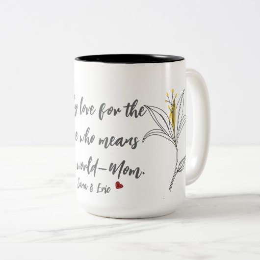 Gelber Muttertagsbecher mit Lilie Zweifarbige Tasse (VorderseiteRechts)