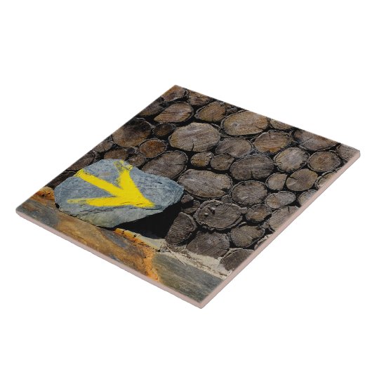 Gelber Pfeil Fliese (Seite)