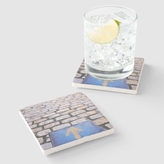 Gelber Pfeil Steinuntersetzer (Seitenansicht)