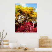 Gelber Poinciana-Baum und Rote Ti-Pflanze Poster (Küche)
