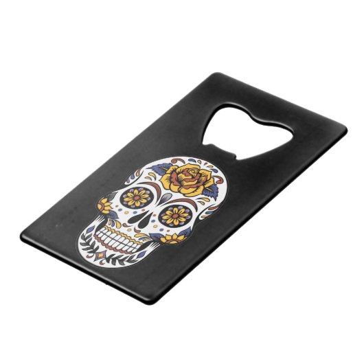 Gelber Rosenzucker-Schädel auf schwarz Geldbeutel Flaschenöffner (Vorderseite Schrägansicht)