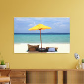 Gelber Schirm Leinwanddruck (Insitu (Wohnzimmer))