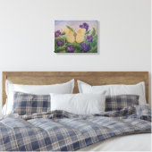 Gelber Schmetterling mit Blumen Leinwanddruck (Insitu (Schlafzimmer))