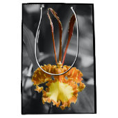 Gelber Schmetterling Orchid-Blume Mittlere Geschenktüte (Vorderseite)