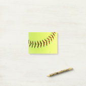 Gelber Softballball Post-it Klebezettel (Auf Schreibtisch)