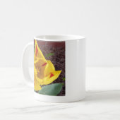 Gelber Tulpen-Kaffeebecher Kaffeetasse (Vorderseite Links)