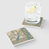 Gelber und Aquamariner Blauer Vogel auf einem Zwei Steinuntersetzer (Seitenansicht)