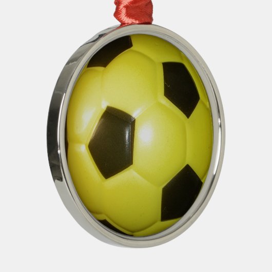 Gelber und schwarzer Fußball. Ornament Aus Metall (Rechts)