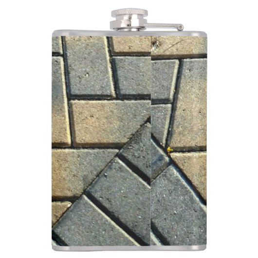 Gelber Ziegelstein und Gemusterter Grunge Flachmann (Rückseite)