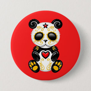 Gelber Zombie-Zuckerpanda auf Rot Button