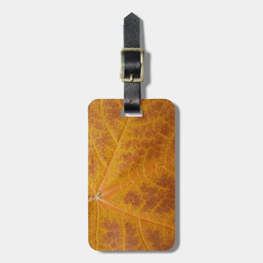 Gelbes Ahornblättern Herbst Abstrakte Natur Gepäckanhänger (Vorderseite vertikal)