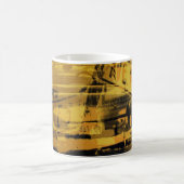 Gelbes Auto und Straßenschild Kaffeetasse (Mittel)