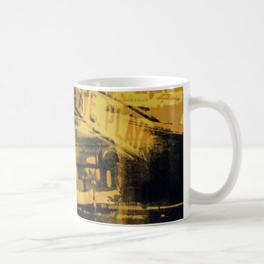 Gelbes Auto und Straßenschild Kaffeetasse (Rechts)
