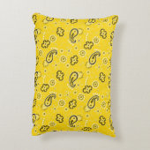 Gelbes Bandana Muster Modernes Retro-Farbenspiel Dekokissen (Rückseite(Vertikal))