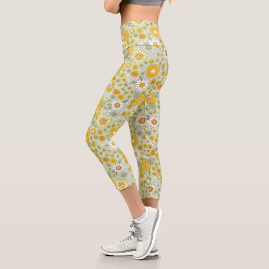 Gelbes Blumengartenmuster Capri Leggings (Links)