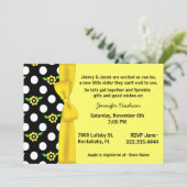 Gelbes Bogen-Baby besprühen Duschen-Einladung Einladung (Stehend Vorderseite)