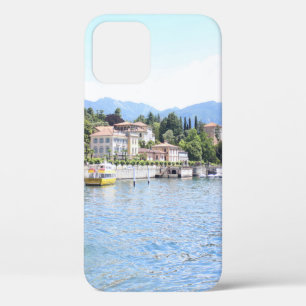 GELBES BOOT ANGELEGT IN DER NÄHE DES GEBÄUDES Case-Mate iPhone HÜLLE