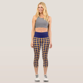 Gelbes Dahlia-Blumenmuster auf blau Capri Leggings