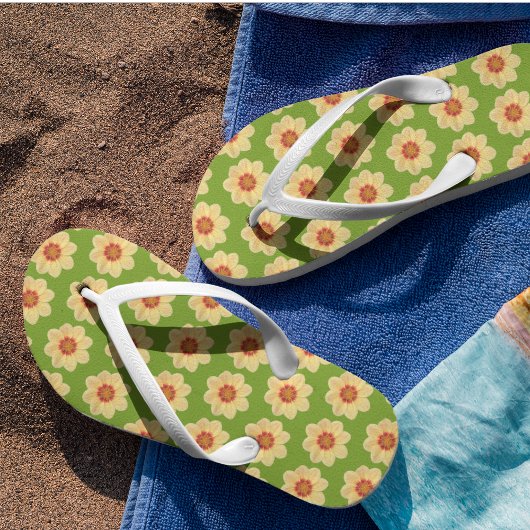 Gelbes Dahlia-Blumenmuster auf Grün Badesandalen