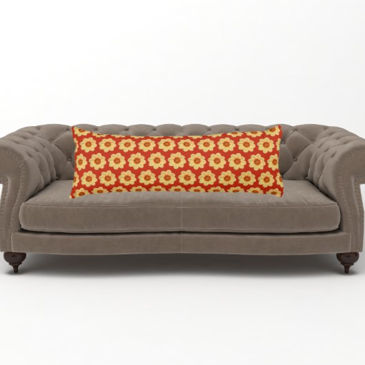 Gelbes Dahlia-Blumenmuster auf Rot Seitenschläferkissen