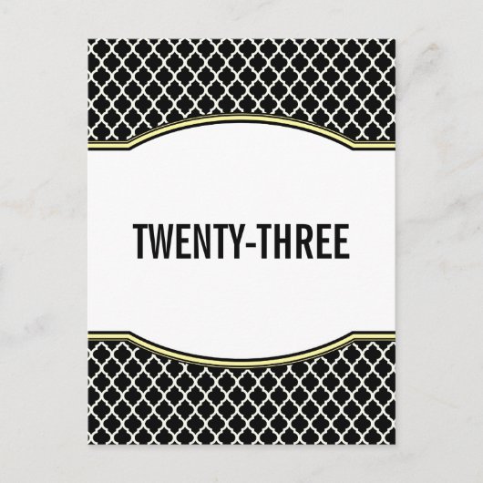 Gelbes Elegantes Quartierblatt Tischnummer Postkar (Vorderseite)