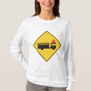 Gelbes Feuerwehrauto Warnschild T-Shirt