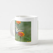 Gelbes Frack Ost-Tiger Kaffeetasse (Vorderseite Links)