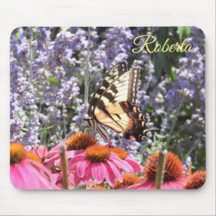 Gelbes Frack Schmetterling, rosa n Lila Blume Mousepad
