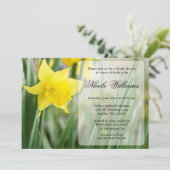 Gelbes Frühling-Daffodium-Brautparty Einladung (Stehend Vorderseite)