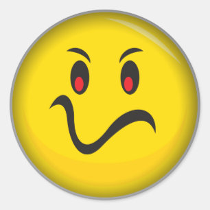 Gelbes Gesicht, das gestört wird Runder Aufkleber