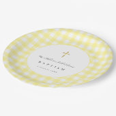 Gelbes Gingham-Babytaufe-Papier  Pappteller (Schrägansicht)
