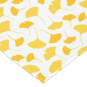Gelbes Ginkgo-Leaf-Muster Tischdecke (Schrägansicht)