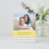 Gelbes graues Foto Save the Date Hochzeitskarten Ankündigungspostkarte (Stehend Vorderseite)