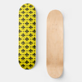 Gelbes Hintergrund Fleur-de-lis-Muster Skateboard (Vorderseite)