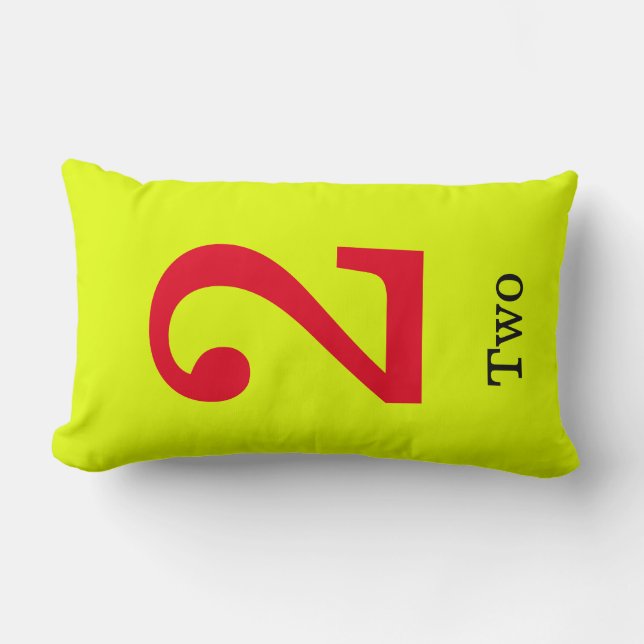 gelbes Kissen mit Nummer zwei (Vorderseite)