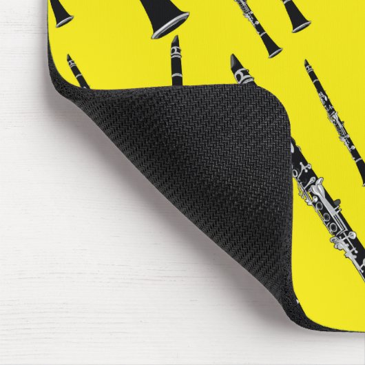 Gelbes Klarinettenmuster Mousepad (Ecke)