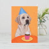 Gelbes Labrador Geburtstagsparty Einladungen (Stehend Vorderseite)