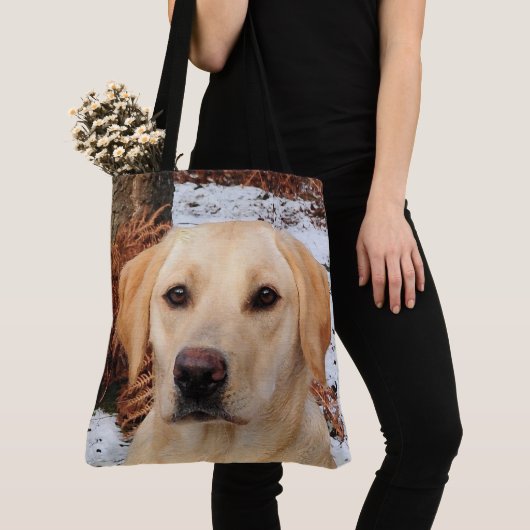 Gelbes Labrador - Schneehund - Gelbe Labrador Tasche (Von Nahem)