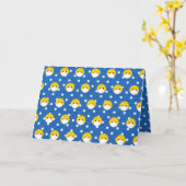 gelbes Lächelgesicht mit medizinischer Maske Karte (Gelbe Blume)