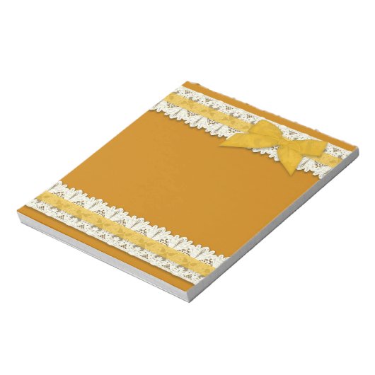 Gelbes längsgelbes Schleifenband mit großem Notizb Notizblock (Rotiert)